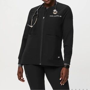 Bellery Scrub Jacket Figs Black